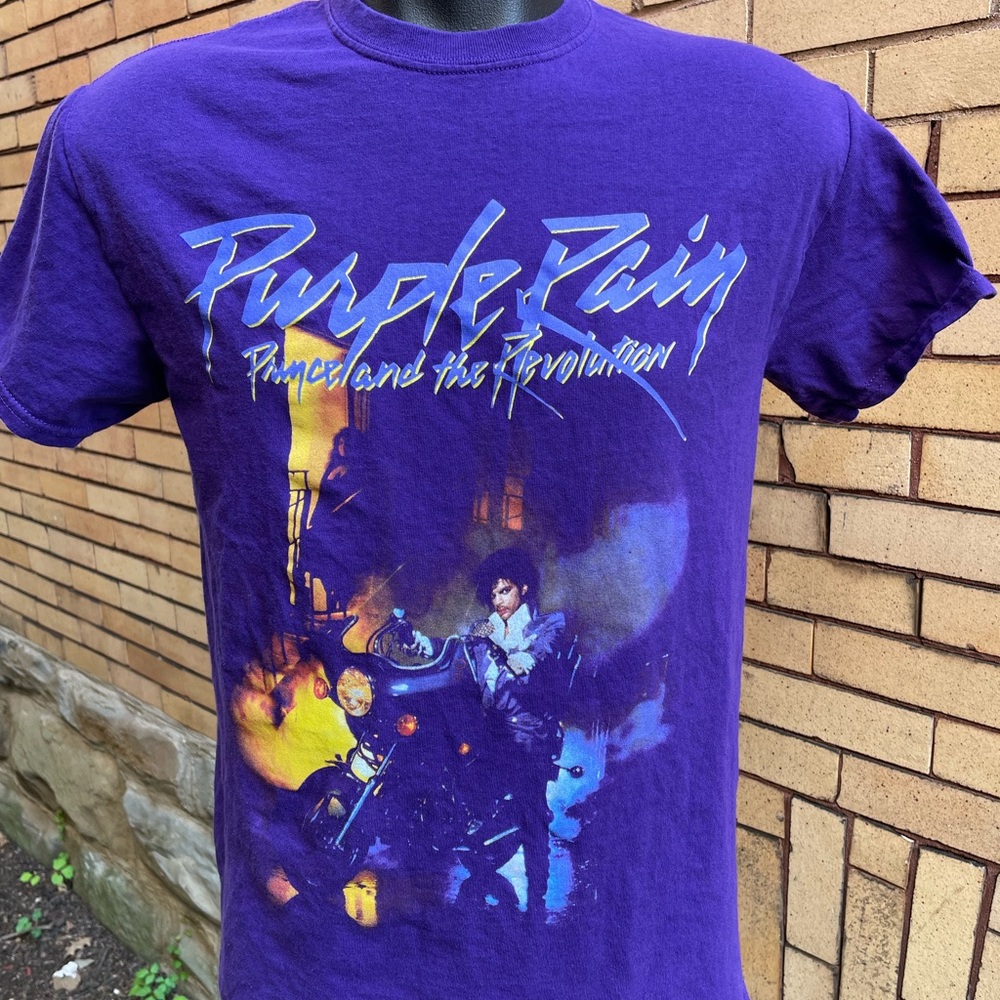 Official Prince Purple Rain Medium t-shirt